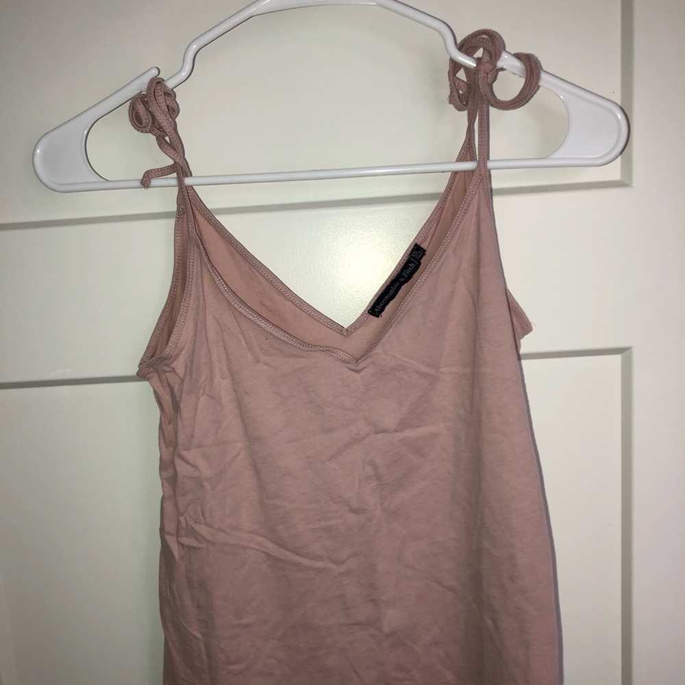 Mauve pink, tie-able straps, tank top!